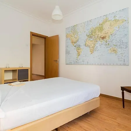 Bright Flat For 4 In Central 4mins To Anjos Station Lisboa