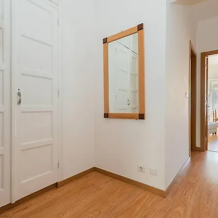 Bright Flat For 4 In Central 4mins To Anjos Station * Lisboa