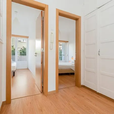 Bright Flat For 4 In Central 4mins To Anjos Station * Lisbon